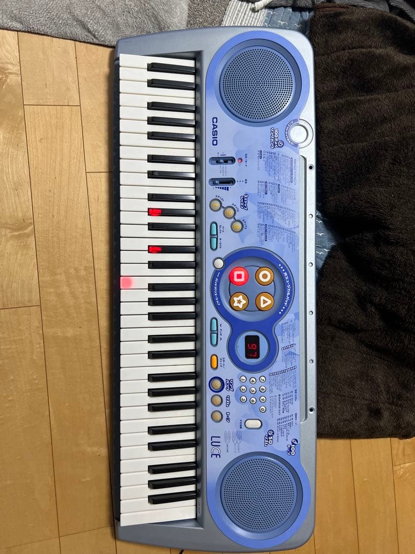 CASIO WK-220 61鍵盤電子キーボード