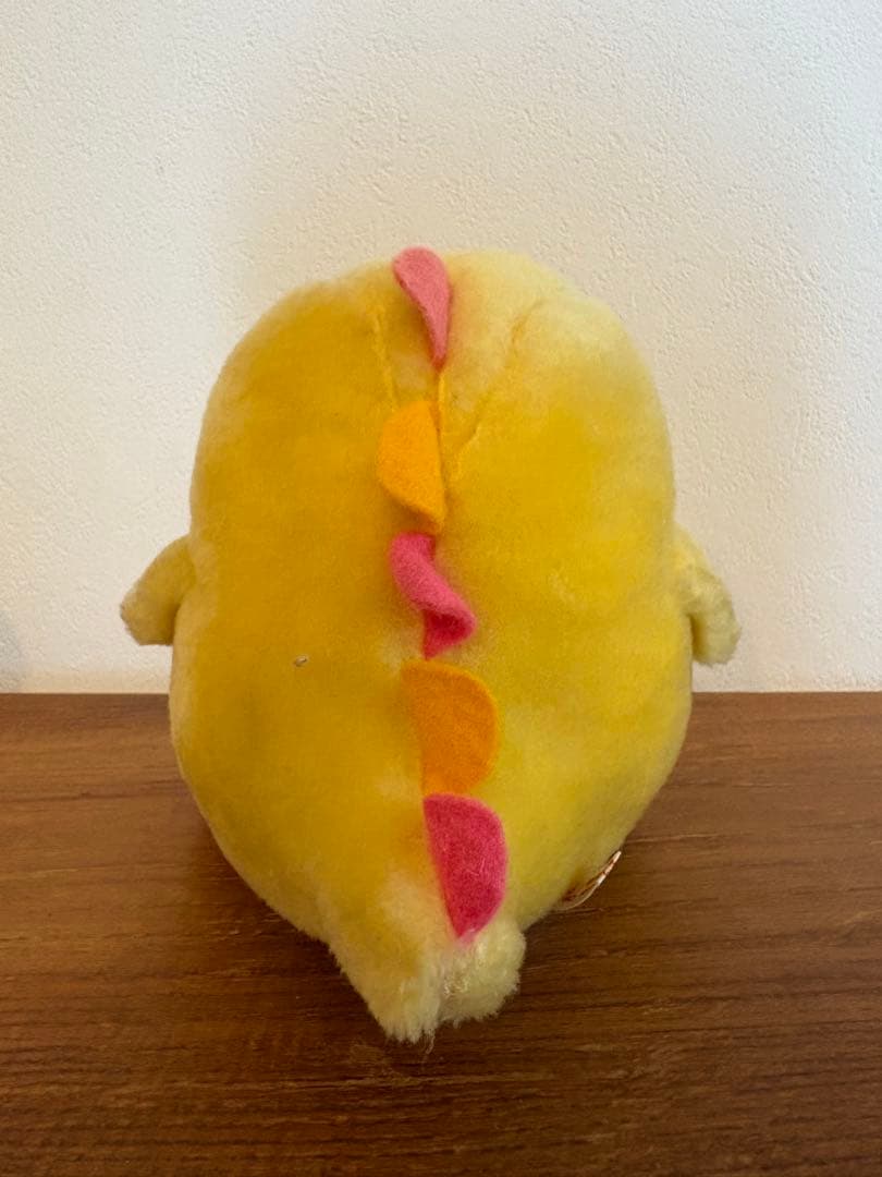 【激レア】　サンリオ レトロ ぬいぐるみ 黄色 恐竜？ヴィンテージ　音が鳴る