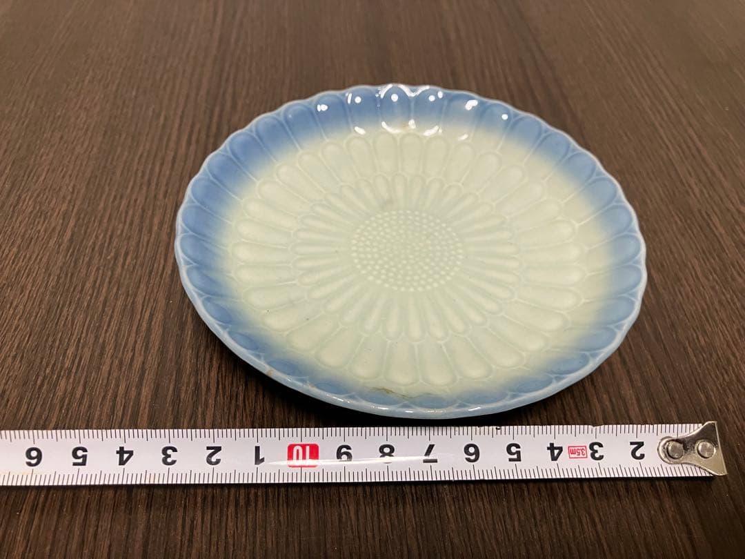 菊花模様の皿　20枚