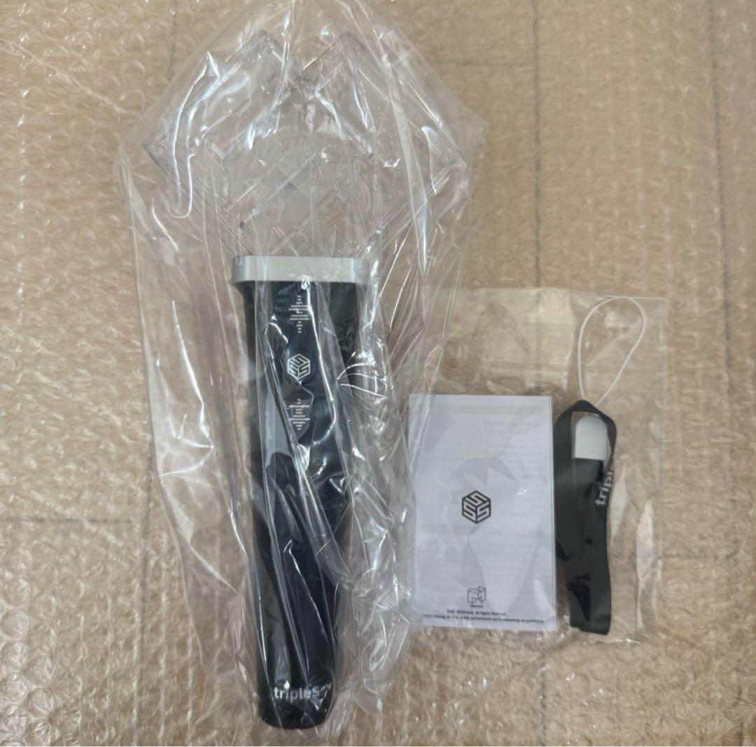 アイドル tripleS OFFICIAL LIGHT STICK