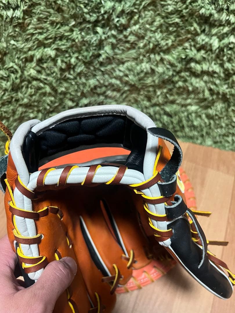 Wilson A2000 1975 硬式内野手用グラブ ブラック×ブラウン