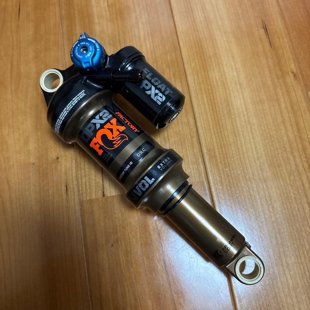 FOX FACTORY DPX2 リヤサスペンション