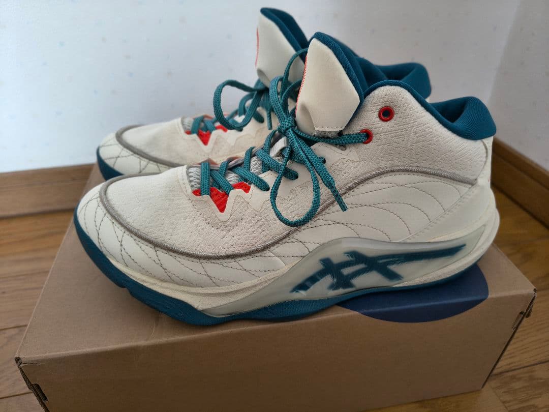 アンプレアルス3　asics バスケットボールシューズ ホワイト/ターコイズ