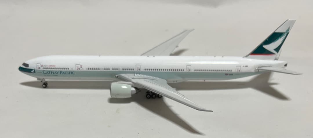 航空機・ヘリコプター Cathay Pacific B 777-300ER 50th