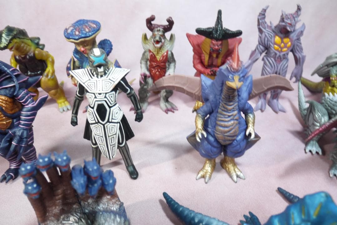 ウルトラ怪獣シリーズ　ウルトラマンダイナ・コスモス　怪獣　15体