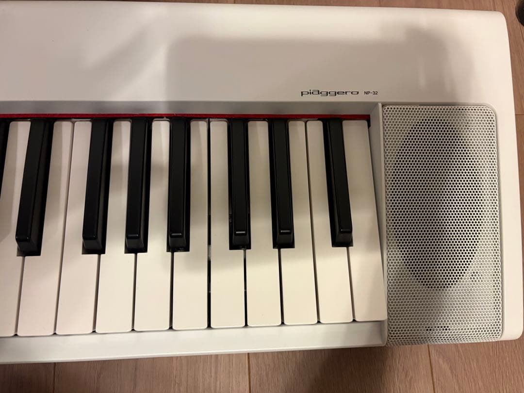 ピアジェーロ　NP-32 ヤマハ　YAMAHA 電子ピアノ　キーボード　白