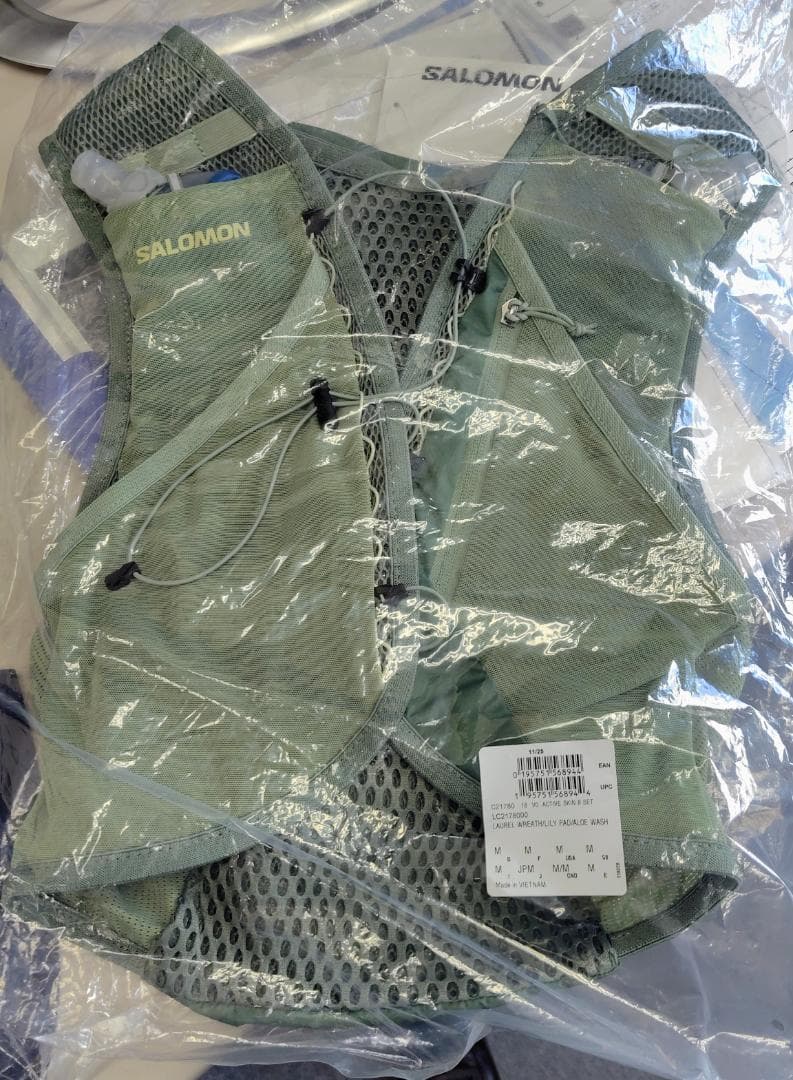 SALOMON ACT SKIN 8 新品未使用 フラスクなし