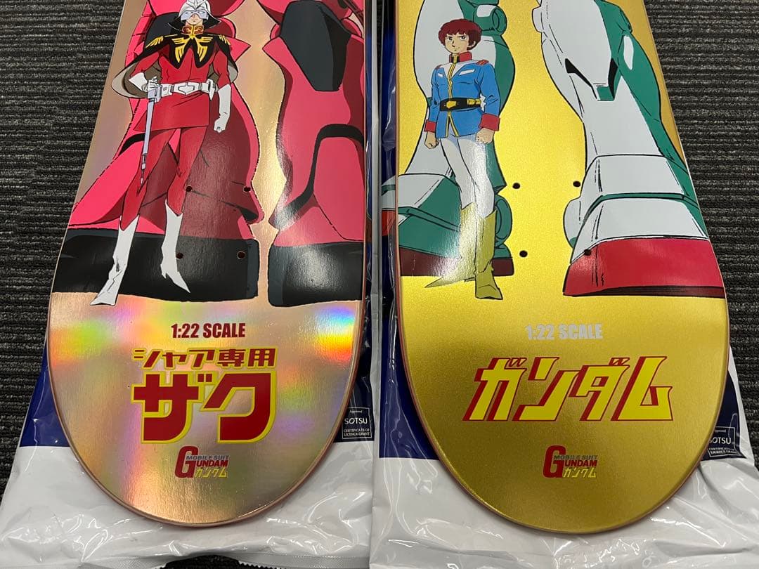 HUF x ガンダムコラボ スケートボードデッキ ガンダム シャアザク