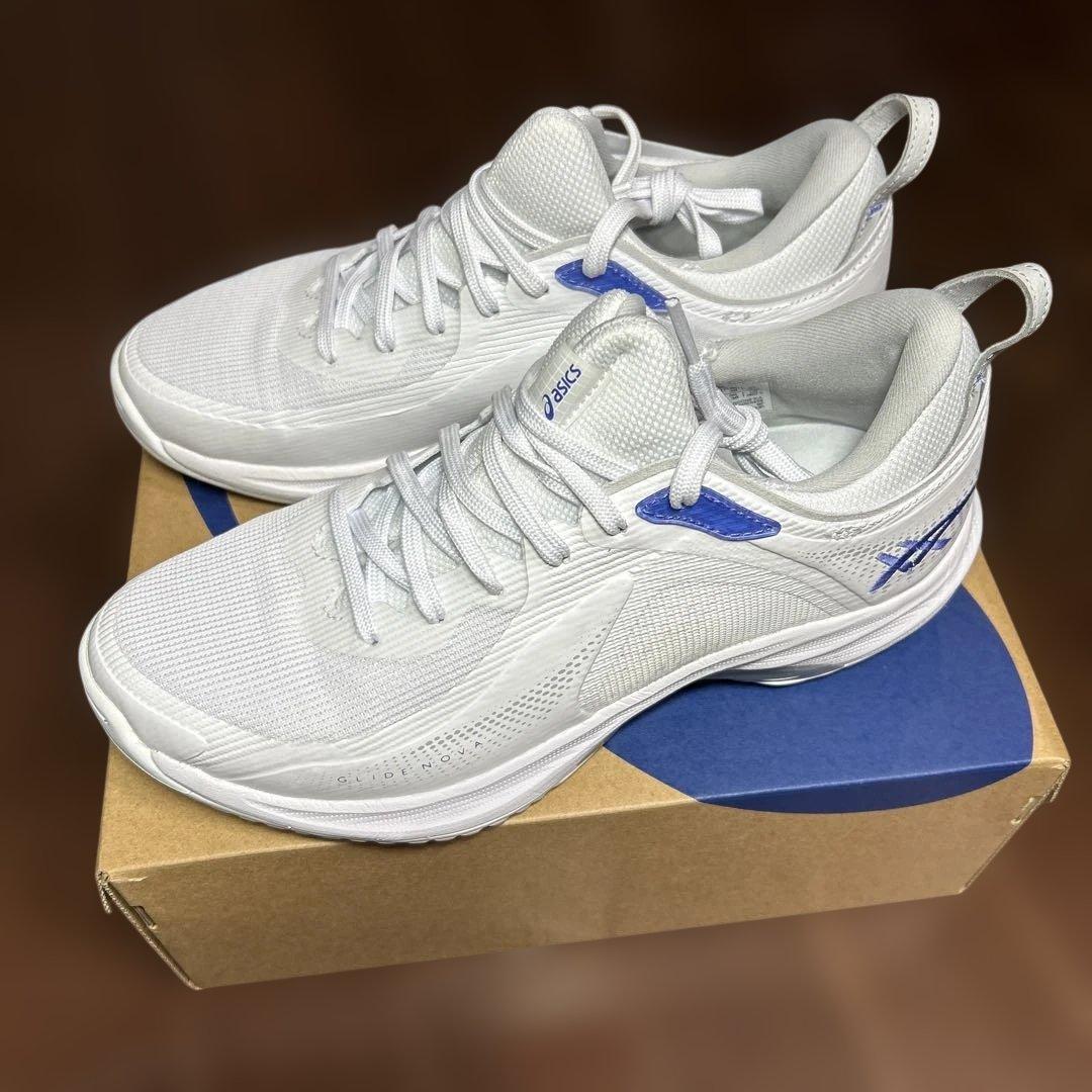 asics バスケシューズGLIDE NOVA FF4 ホワイト 24.0cm
