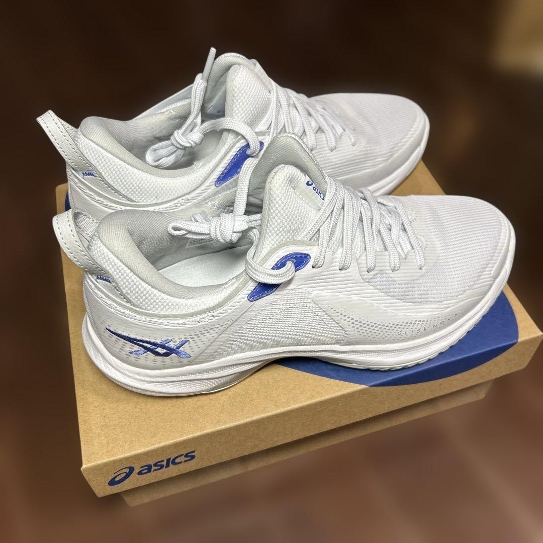 asics バスケシューズGLIDE NOVA FF4 ホワイト 24.0cm