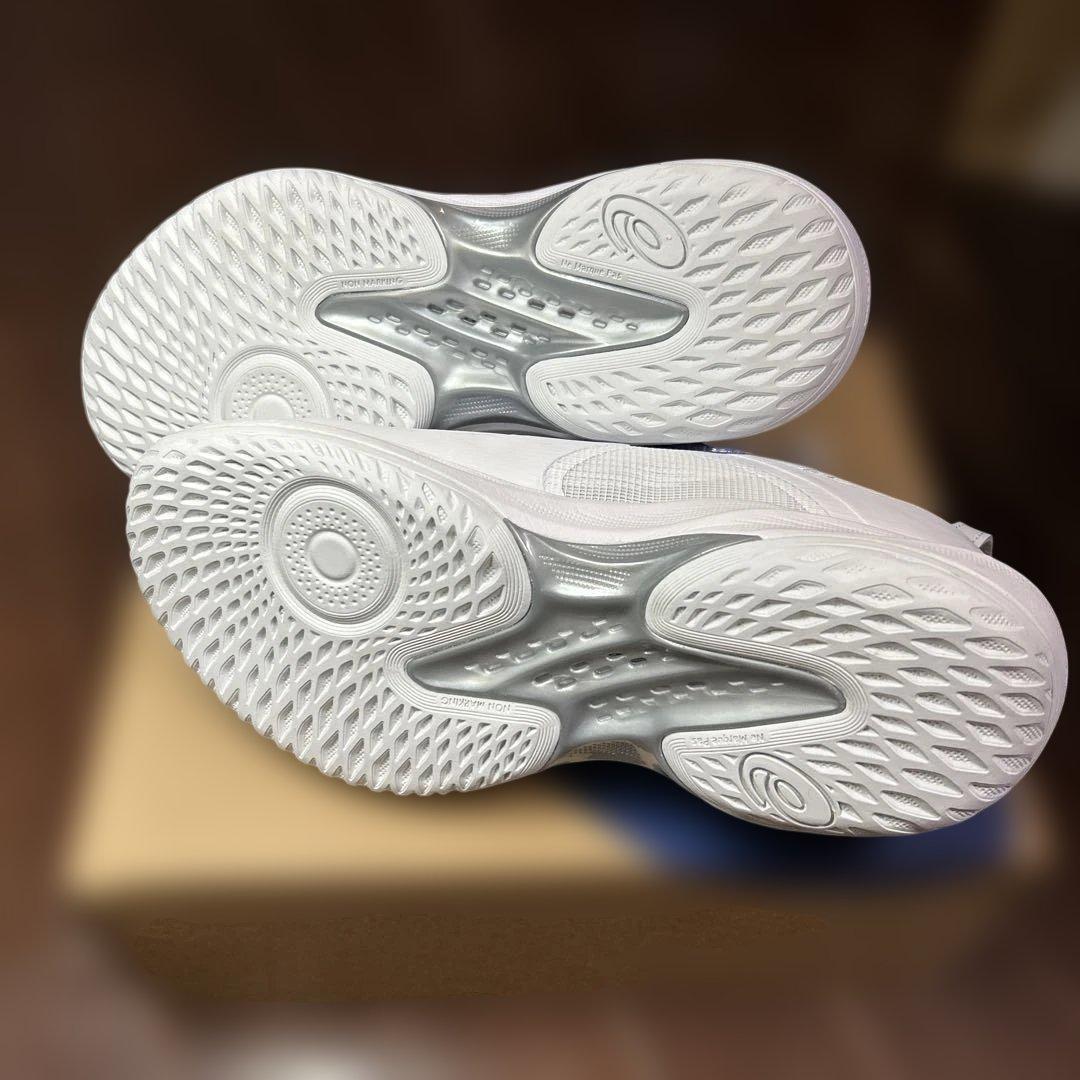 asics バスケシューズGLIDE NOVA FF4 ホワイト 24.0cm