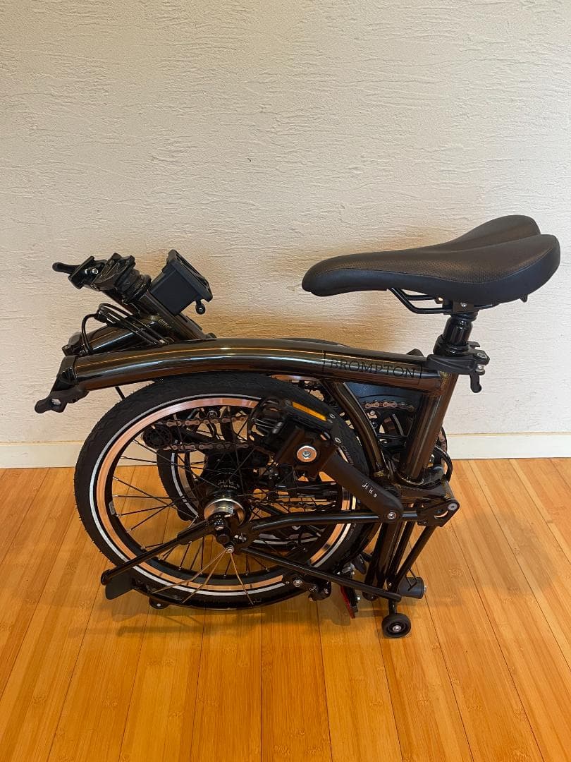 【ほぼ新品】BROMPTON C Line M6L ブラックラッカー／試乗のみ