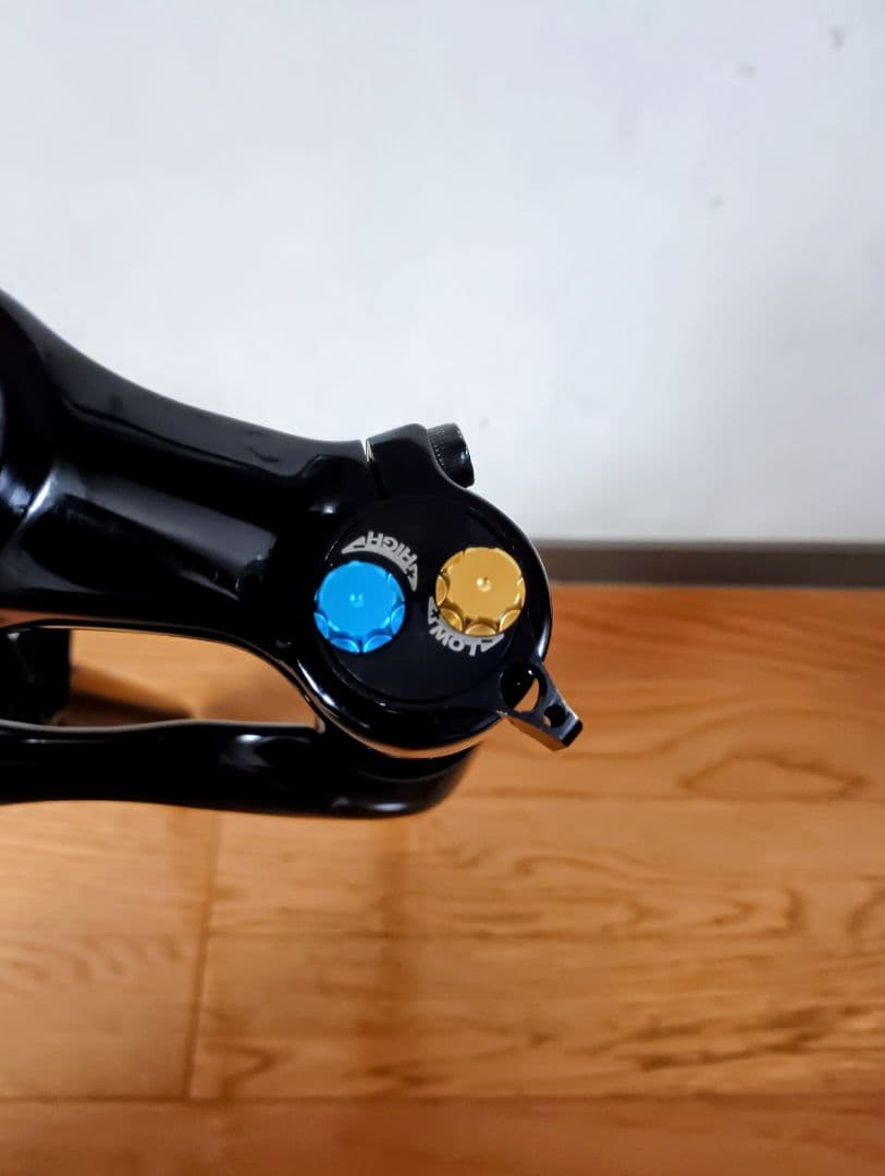 MAGURA（マグラ）ローニン80（26インチ）100ｘQR　※匿名配送・送料込