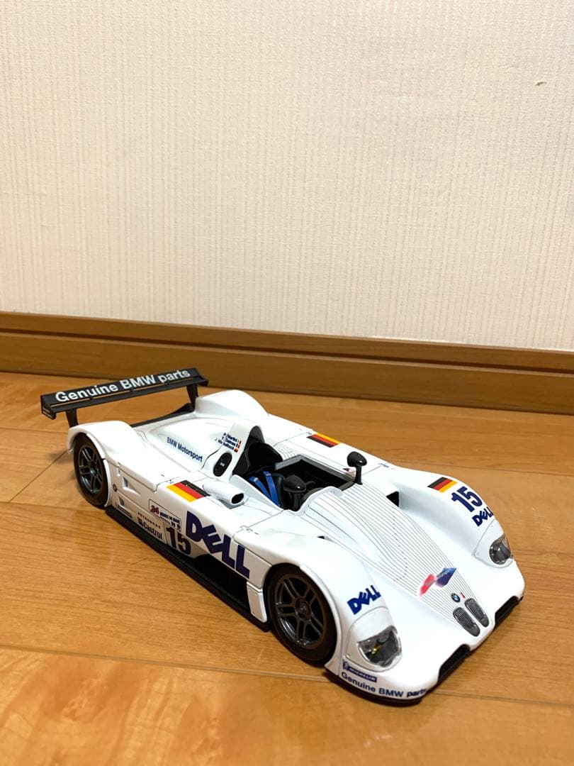 ミニカー Maisto  V12 LMR 1/18
