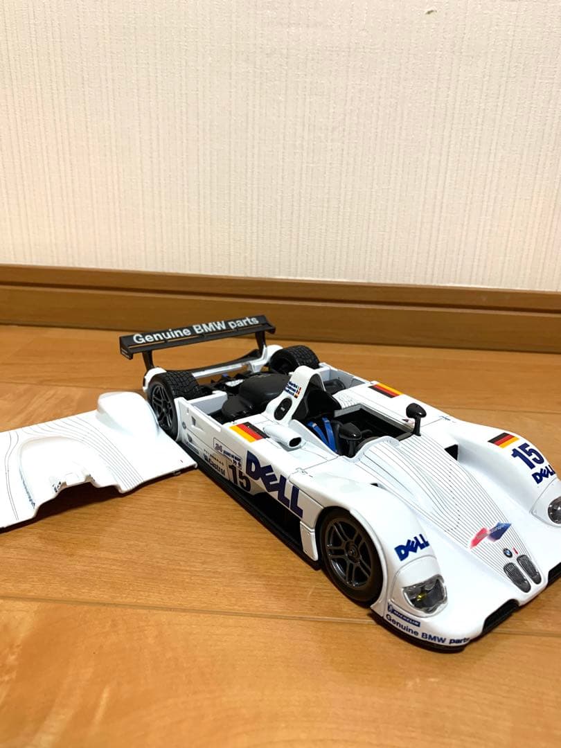 ミニカー Maisto  V12 LMR 1/18