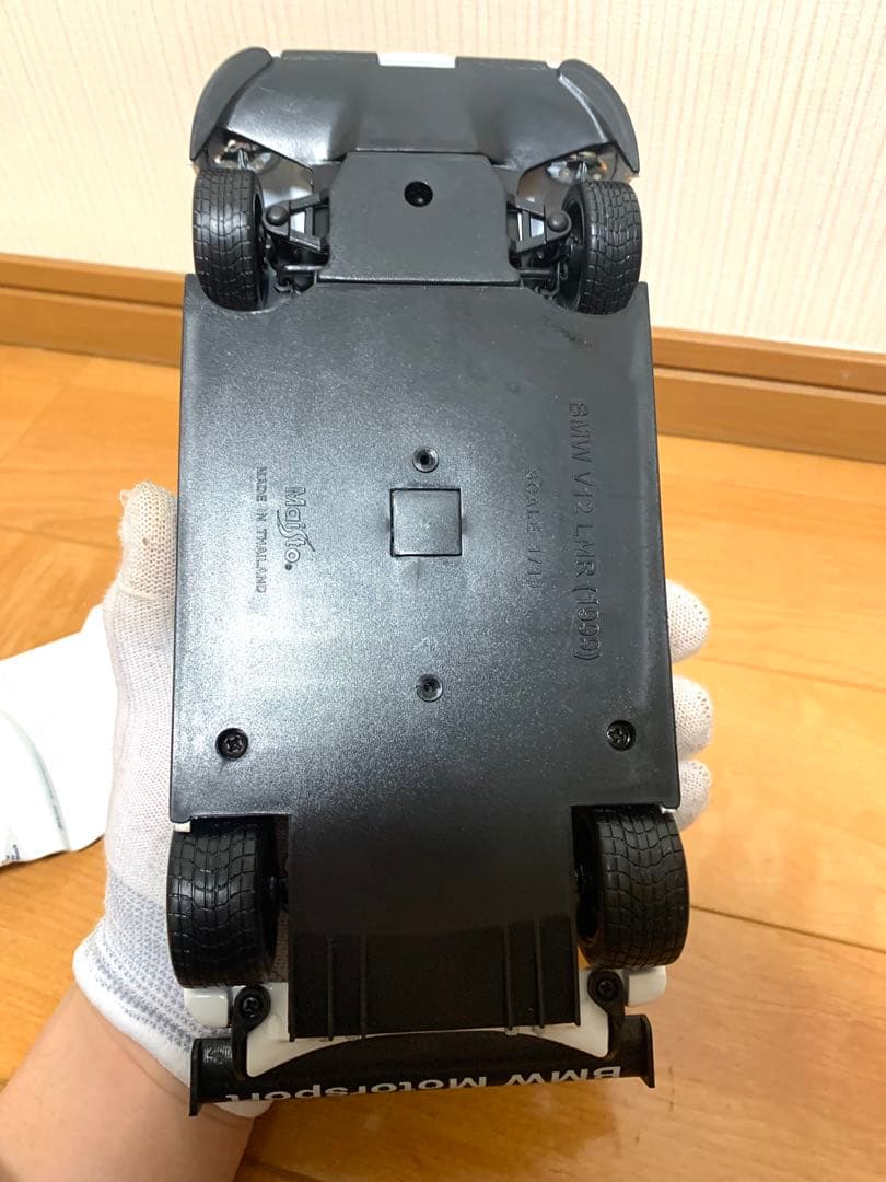 ミニカー Maisto  V12 LMR 1/18