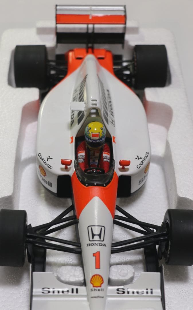 ビックスケール１／1８マクラーレン・ホンダMP4／5Ｂ　セナ・コレクション中古品