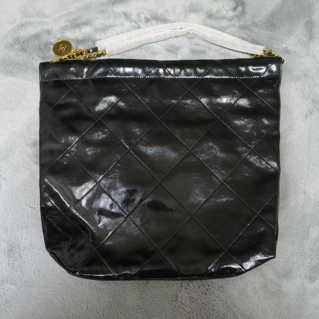 CHANELキルティングチェーンショルダーバッグポーチ付き