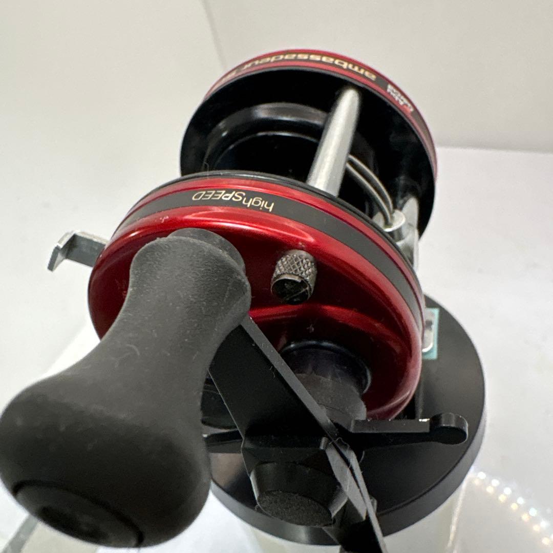 Abu Garcia Ambassadeur 5000ベイトリール レッド