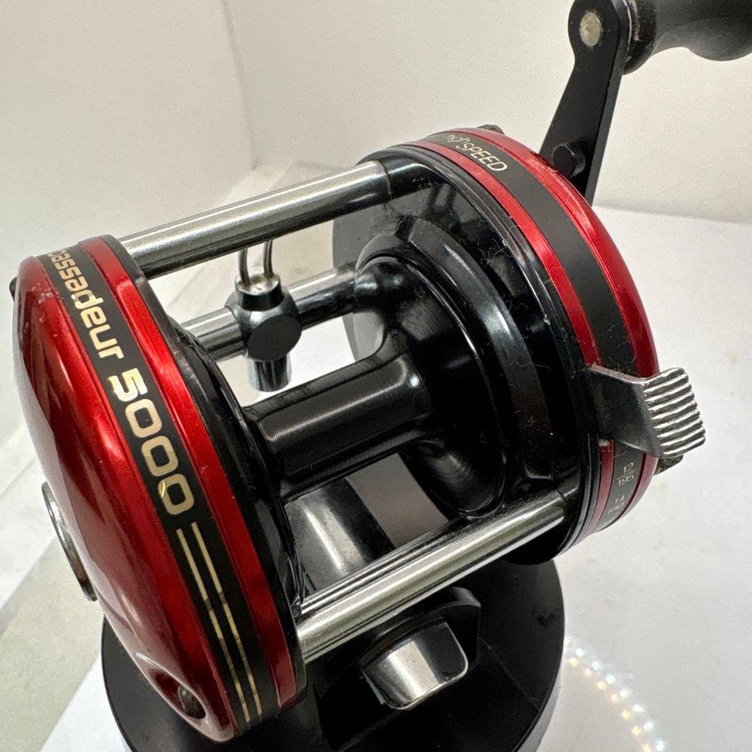 Abu Garcia Ambassadeur 5000ベイトリール レッド