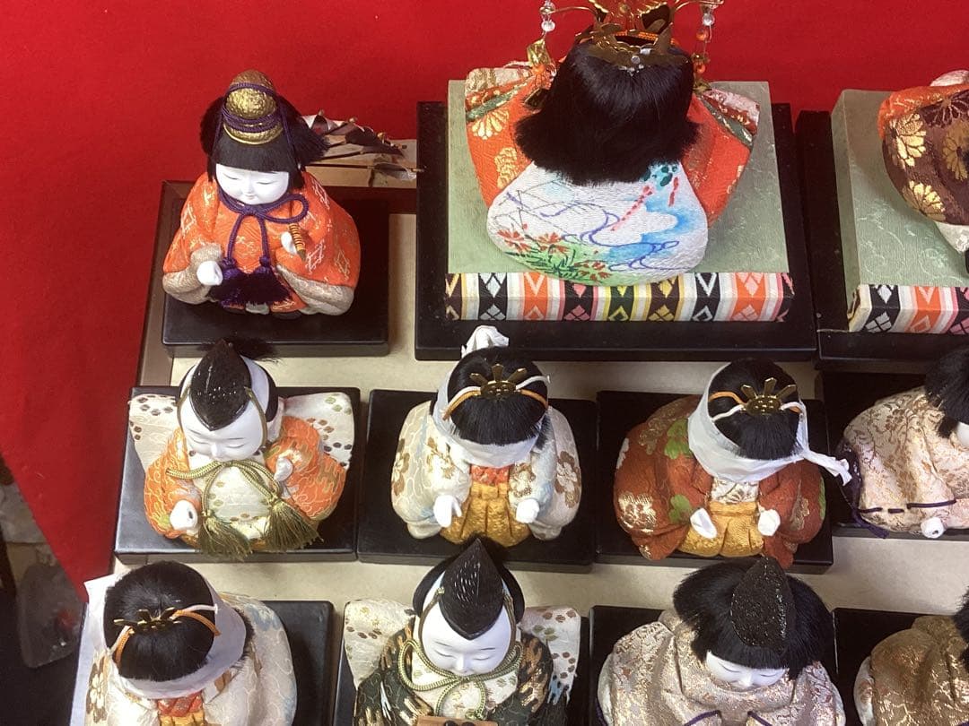 雛人形 十五人飾り 雛匠東玉 中古品超美品 人形サイズ(幅11〜7㎝高さ13㎝)