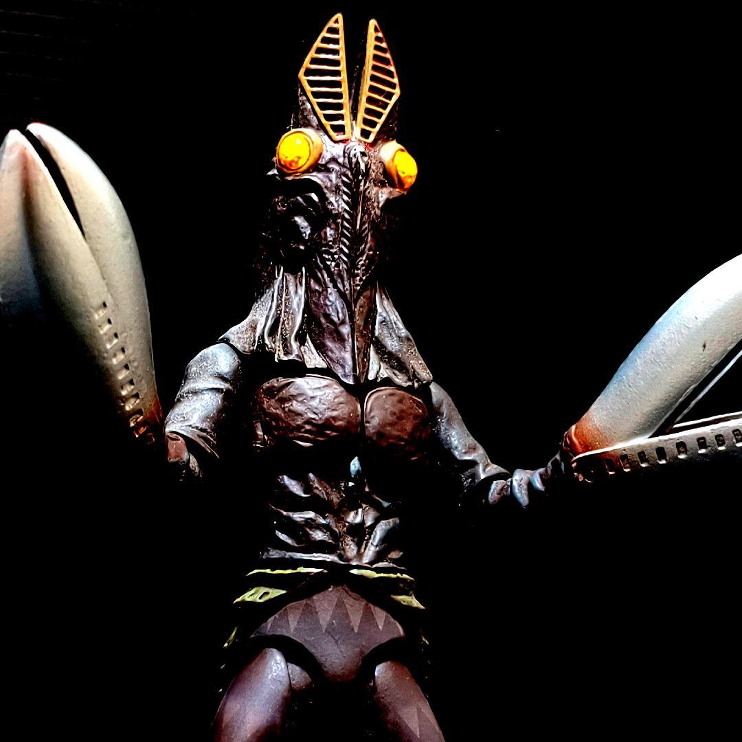【希少品】バンダイ ULTRA-ACT ウルトラアクト バルタン星人【中古】