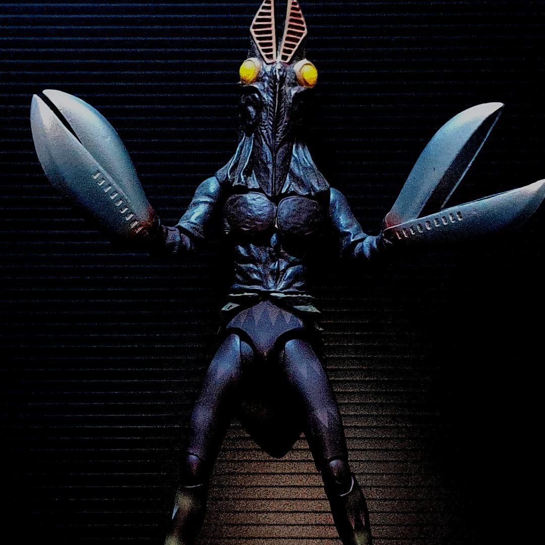 【希少品】バンダイ ULTRA-ACT ウルトラアクト バルタン星人【中古】