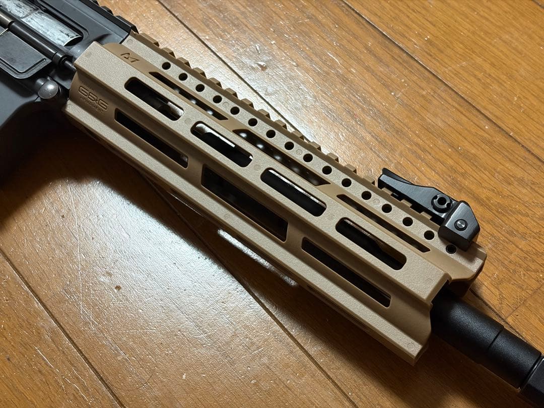 東京マルイ　M4A1 スタンダード電動ガン