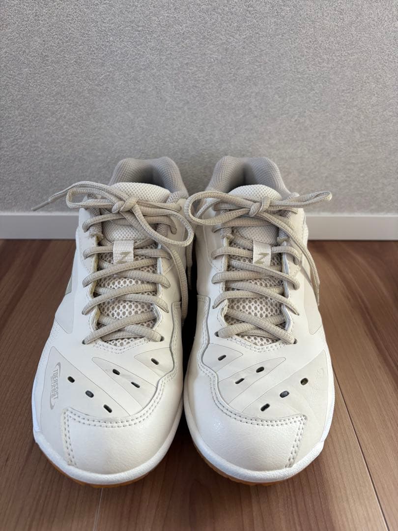 美品　YONEX バドミントンシューズ パワークッション65Z3SY 24cm