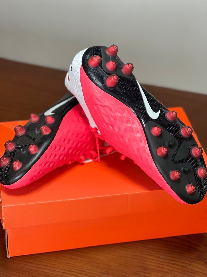 NIKE レジェンド8エリートHG 28㎝