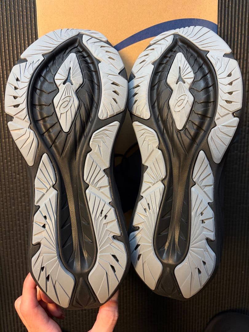 ASICS アシックス　ノヴァブラスト4 ブラック 27㎝　新品未使用タグ付