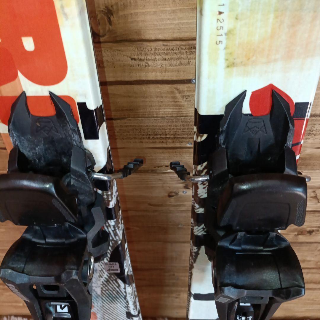 Riot skis フリースタイル 160 スキー marker squire