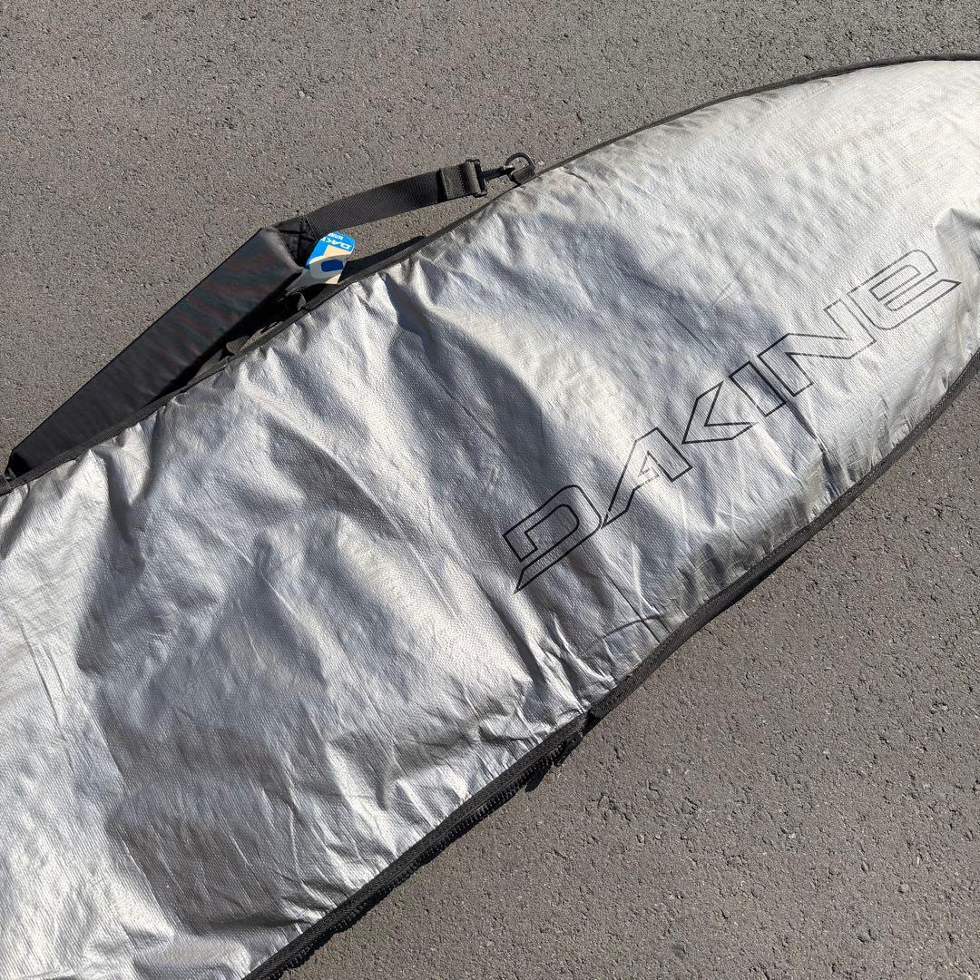 DAKINE ボードケース　保護力バッグ　シルバー　6’3ftまでOK 良好