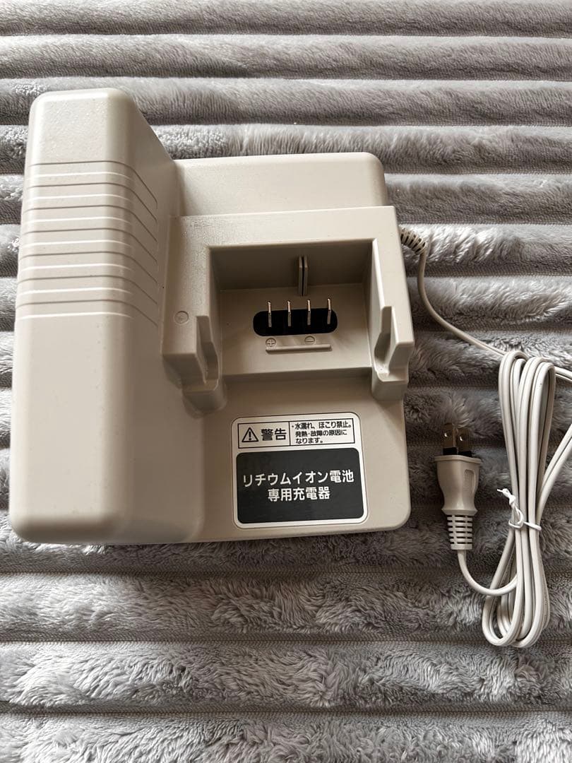 Panasonic NKJ033B リチウムイオン充電器