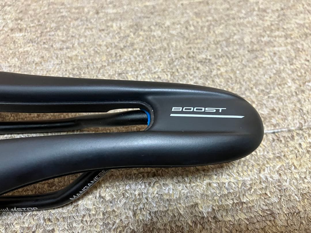 Selle Italia SLR Boost スーパーフロー　マンガネーゼ