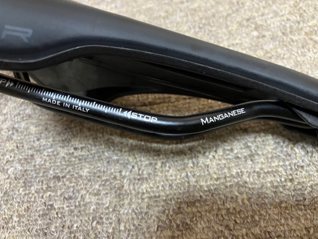Selle Italia SLR Boost スーパーフロー　マンガネーゼ