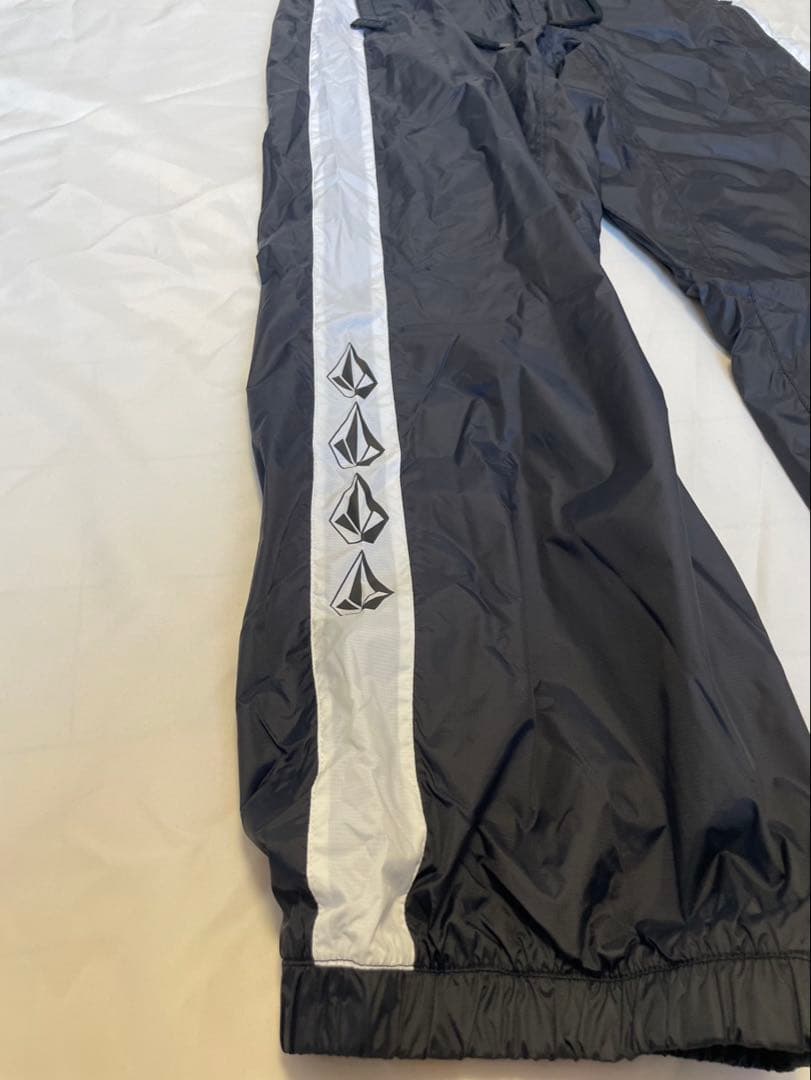 Volcom スノーウェア　ナイロンパンツ Sサイズ