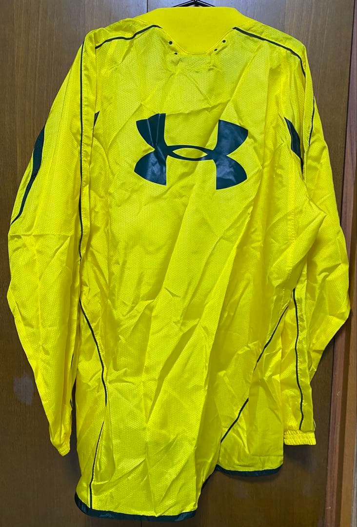 新品　UNDER ARMOUR ピステ セットアップ　イエロー/グリーン　3XL