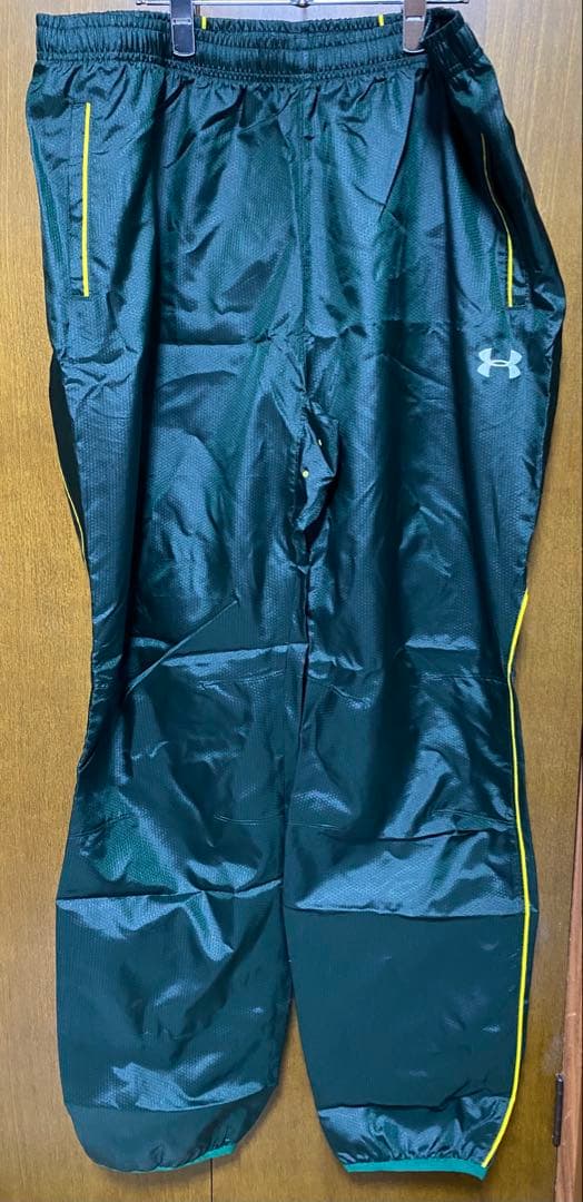 新品　UNDER ARMOUR ピステ セットアップ　イエロー/グリーン　3XL