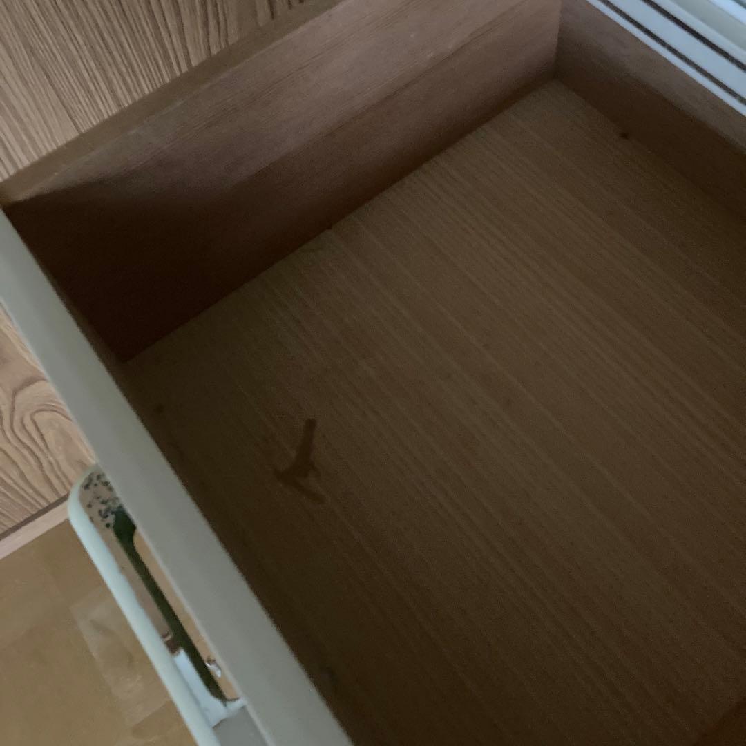 ガラス戸棚　飾り棚　食器棚　緑