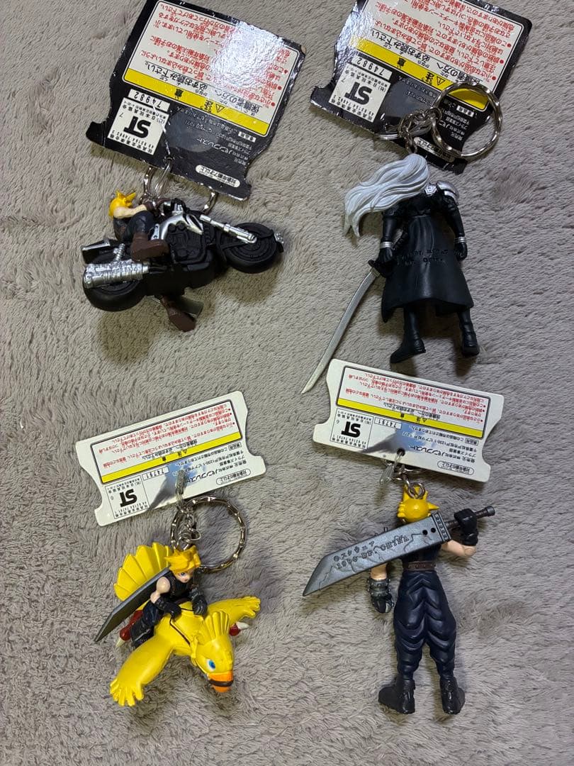 ファイナルファンタジーVII セフィロス クラウド　フィギュア　キーホルダー