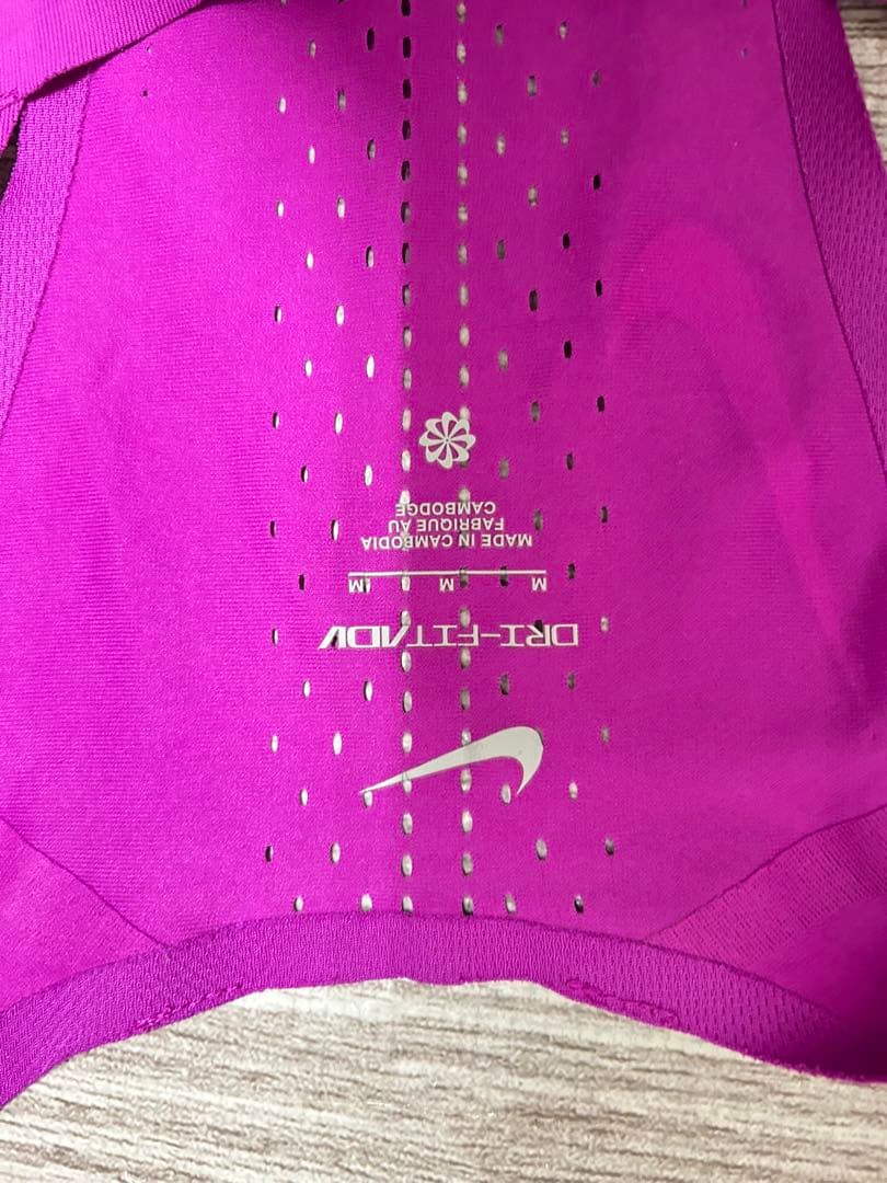 ナイキ　エアロスイフト　Dri-FITランニングシングレット　mサイズ