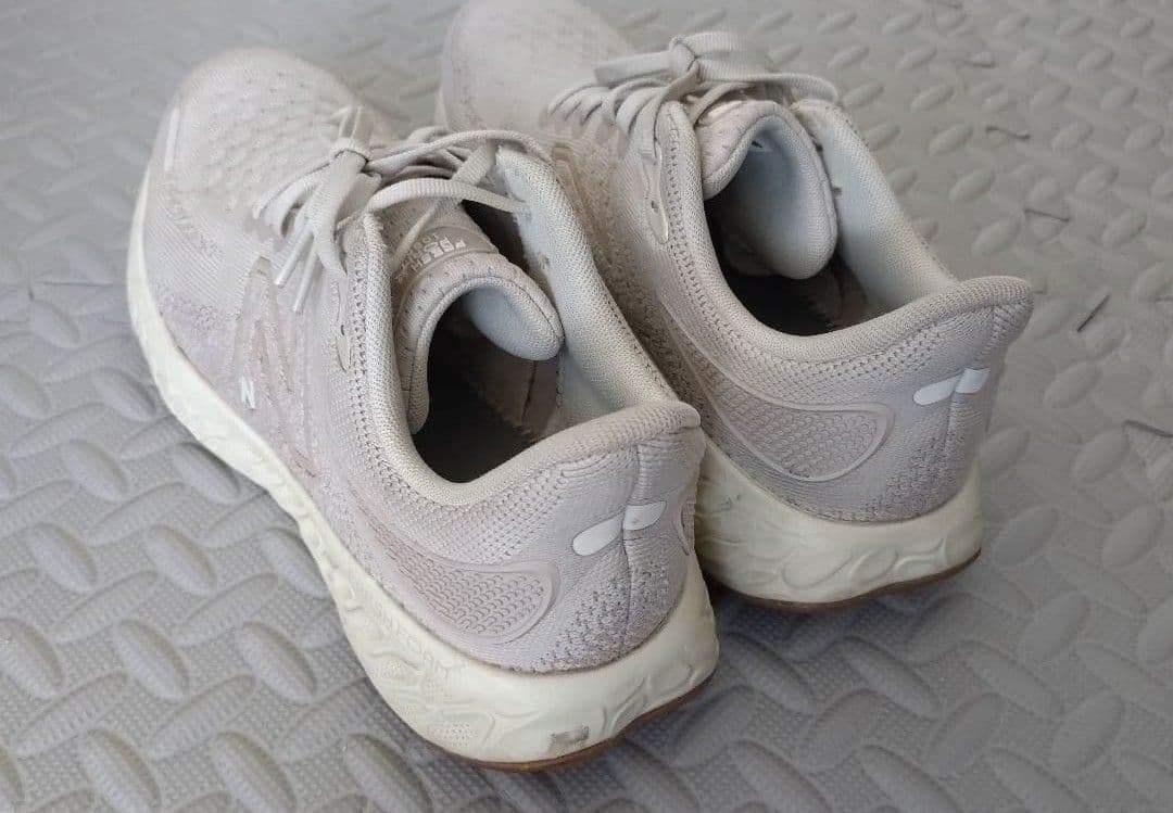 【美品】new balance フレッシュフォーム薄茶27.5