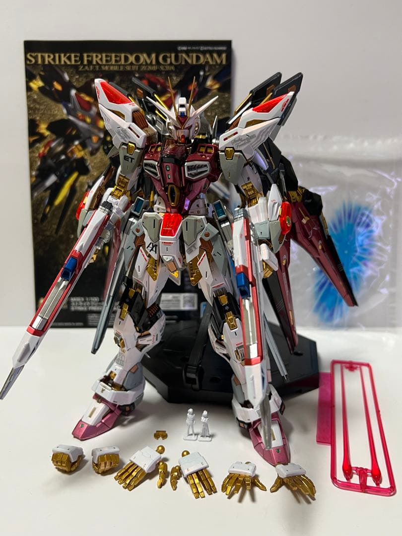 ガンプラ MGEX 1/100 ストライクフリーダムガンダム 塗装完成品