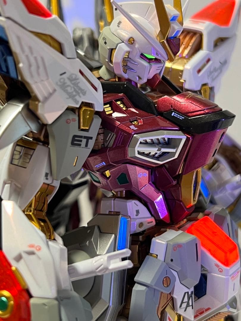 ガンプラ MGEX 1/100 ストライクフリーダムガンダム 塗装完成品