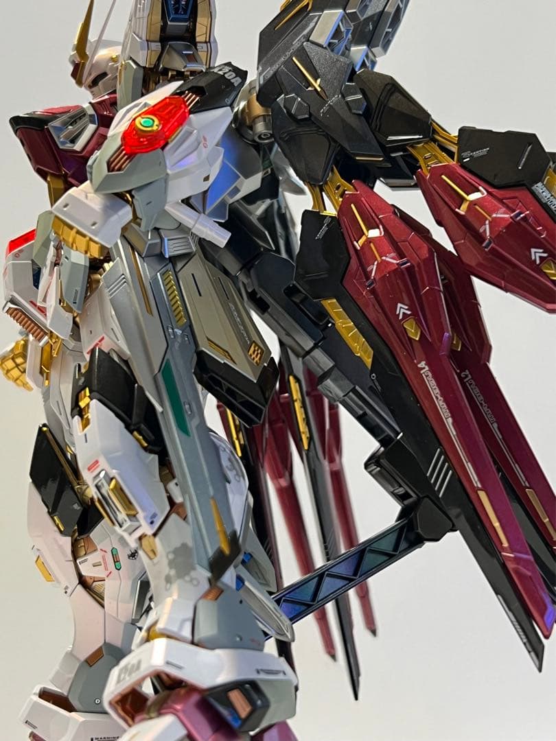 ガンプラ MGEX 1/100 ストライクフリーダムガンダム 塗装完成品