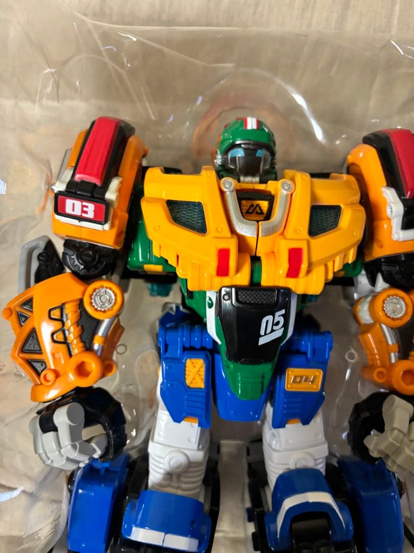 メタリオンズ　韓国ロボット　サンダーガーディアン　3合体