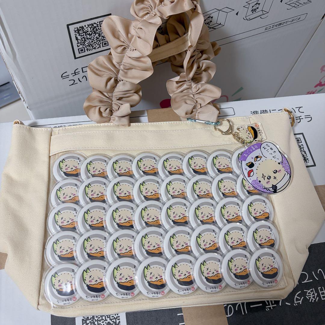 ちいかわ　ラッコ　ラッコ先生　痛バ　缶バッジ　うさぎ　ハチワレ　モモンガ