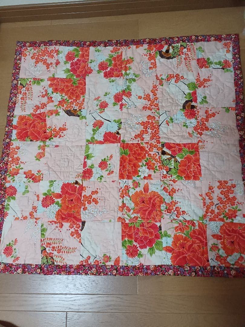 ハンドメイド　薔薇パッチワークキルトタペストリー