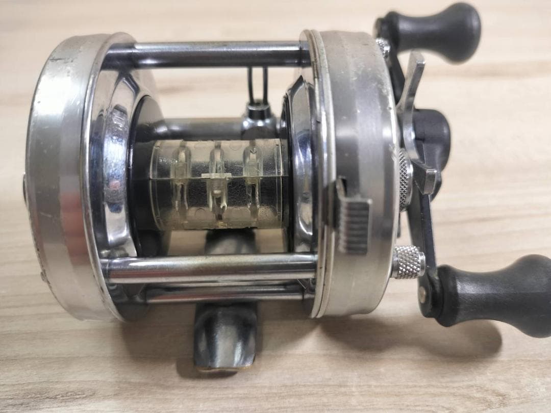☆ABU GARCIA アブ アンバサダー 5500C　ビンテージリール　銀